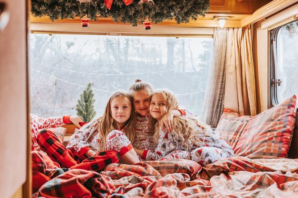 Plongez dans le confort absolu avec le vêtement Pilou Pilou chic, doux et tendance