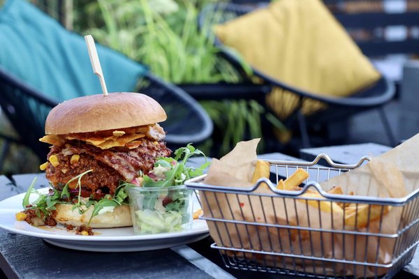 Comment préparer des hamburgers américains classiques à la maison ?