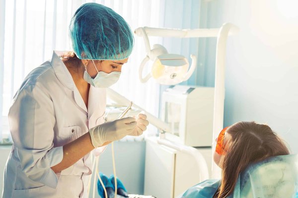 Trouver le meilleur dentiste à Vaudreuil: conseils et astuces pour des soins impeccables